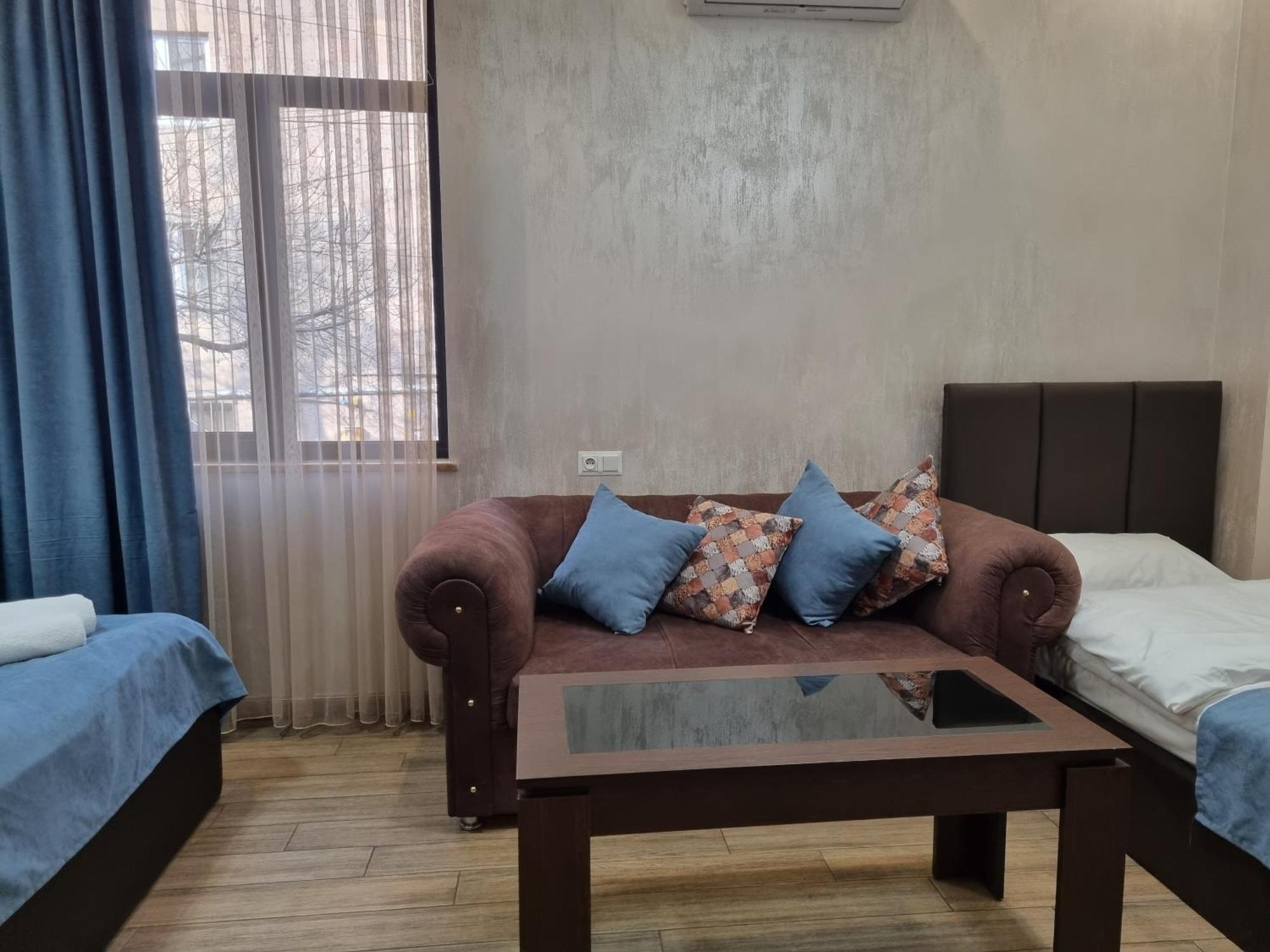 Day Inn Hotel Yerevan Ngoại thất bức ảnh