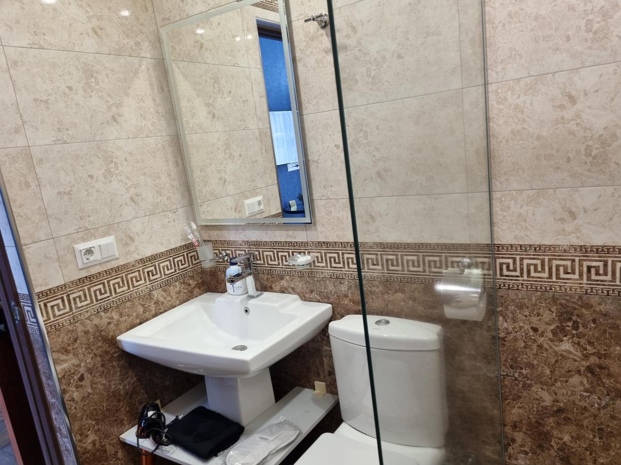 Day Inn Hotel Yerevan Ngoại thất bức ảnh